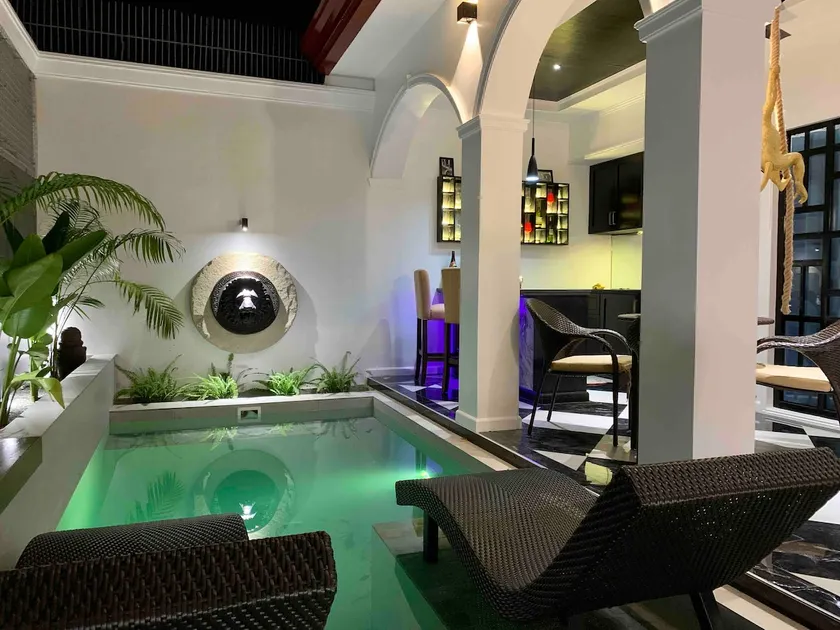 Amazing bungalow with private pool - Image 1