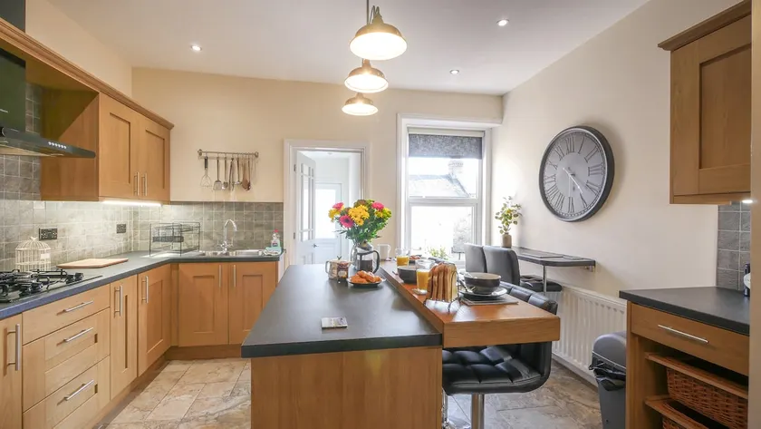 The Abbey Apartment - Image 1