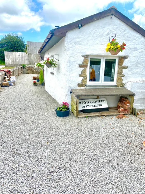 Romantic log-burner Cornish Cottage private garden dogs welcome - Image 1