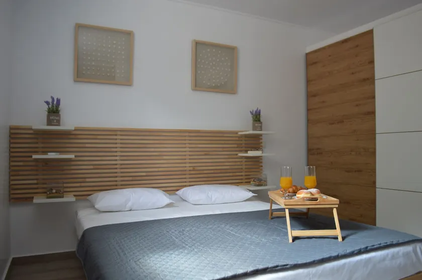 Antony Home - Image 1