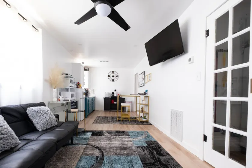 Studio Collin. Ideal DT property 4 work/play/relax - Image 1