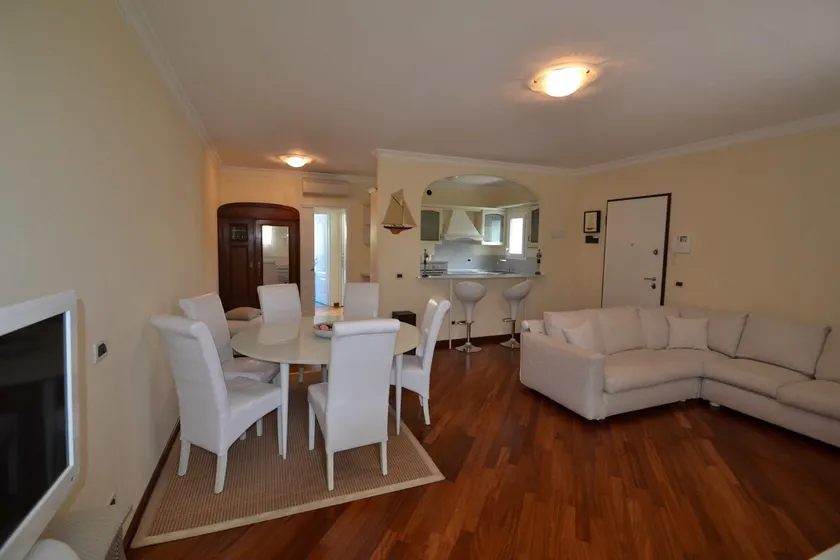 Pleasant Apartment in Diano Castello with Terrace - Image 1