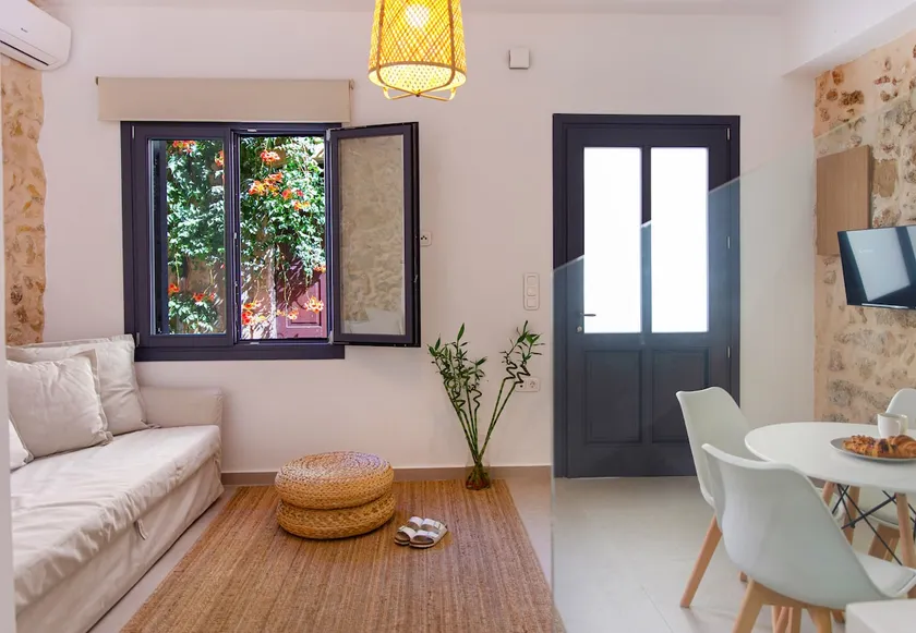 Orestis downtown home - Image 1