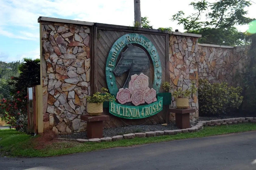 Hacienda 4 Rosas - Image 1