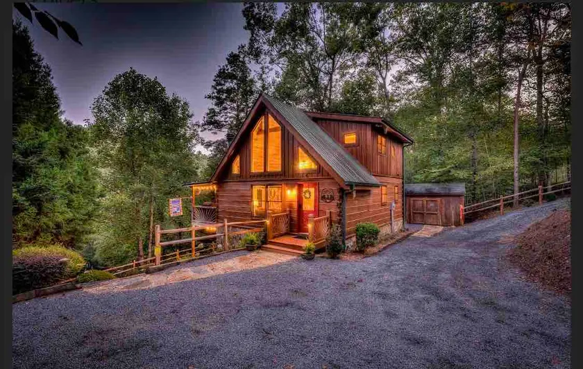 Mystic Creek Retreat (next to Blue Ridge) - Image 1
