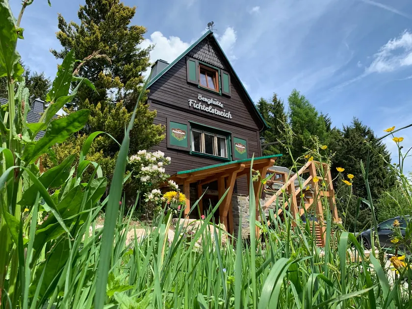 Rustic mountain cabin for 8 people - Image 1