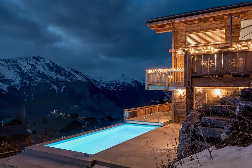 Chalet V 4 Valleys, pool & lift 8-12p - Image 1