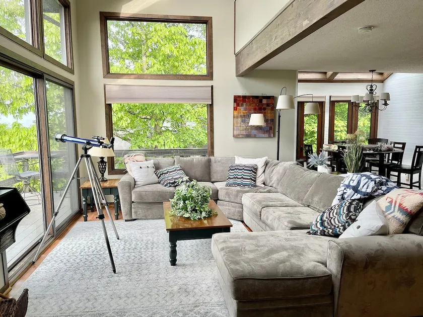 Luxurious mountain beauty with all the amenities - Image 1