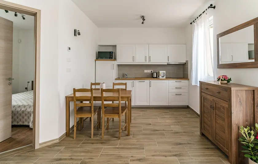 SunshineApartman2-demanding, panoramic, air-conditioned - Image 1