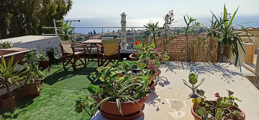 Amazing roof garden, awesome view, beautiful apt. - Image 1