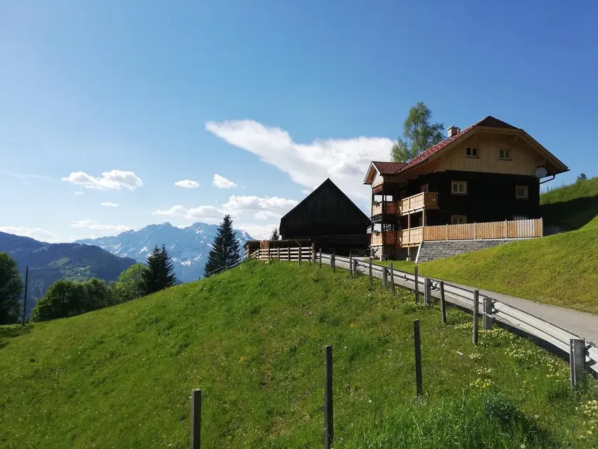 Berghaus Hochkirg Lehen - Image 1