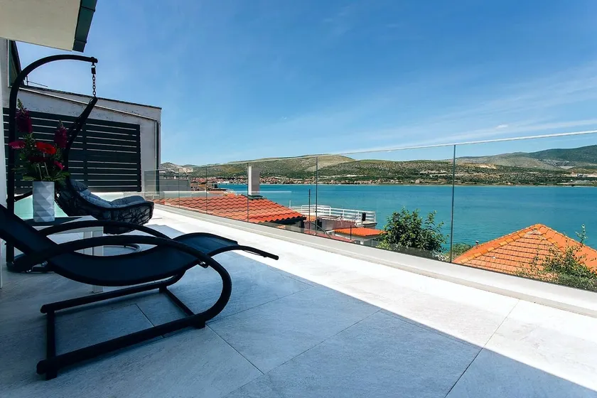 Villa Magna - seaside villa with pool and sauna - Image 1