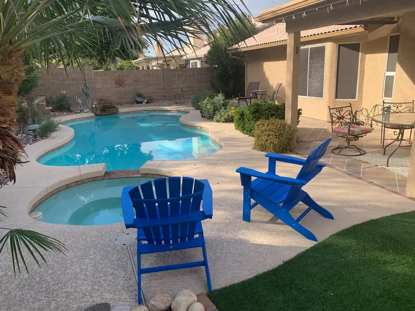 Home amidst Desert Hills with Private Pool and Spa - Image 1