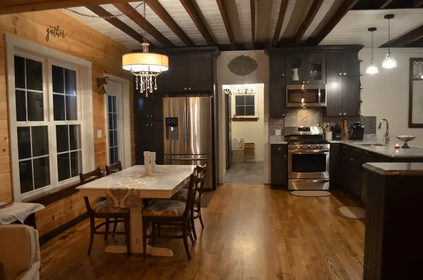 Glory View Ridgetop Bungalow - Image 1