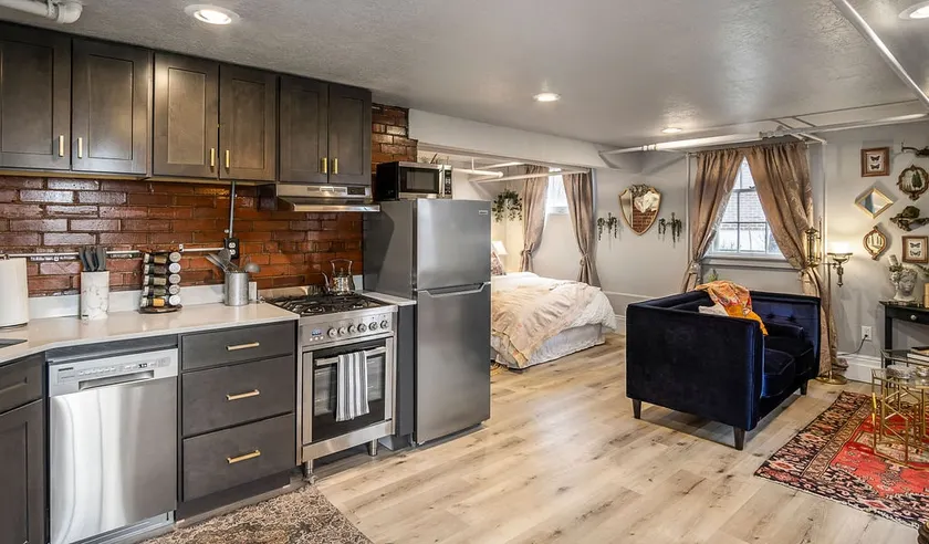 Romantic studio apt in SLC * near UofU & hospital - Image 1