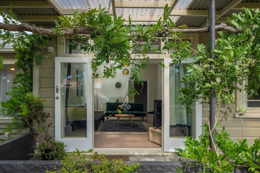U Studios Masterton, SureStay Collection by BW - Image 1