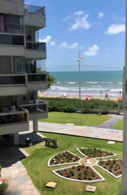 Beachfront apartment! - Image 1