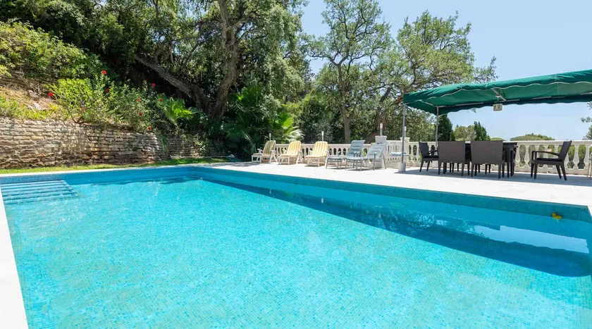 Small villa with sea view. - Image 1