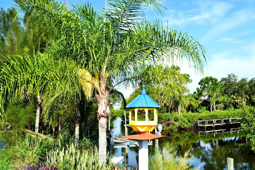 ”Lighthouse” 7 mins from Beach, direct gulf access - Image 1