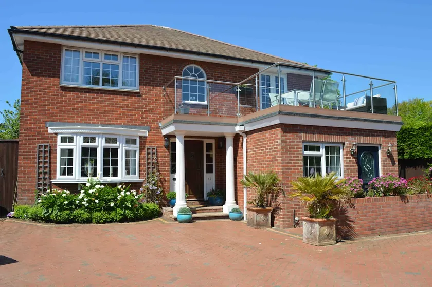 One bedroom property near beach and country walks - Image 1