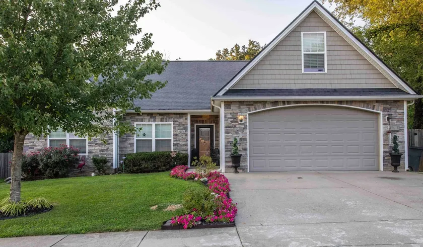 The Cottage House, Comfortable 4br2ba military - Image 1