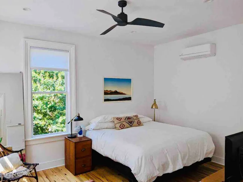 cozy urban oasis-free parking/gym/pool access - Image 1