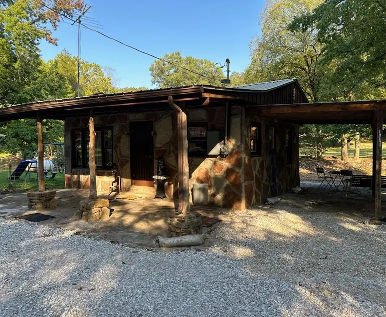 Bea's Cottage - Image 1