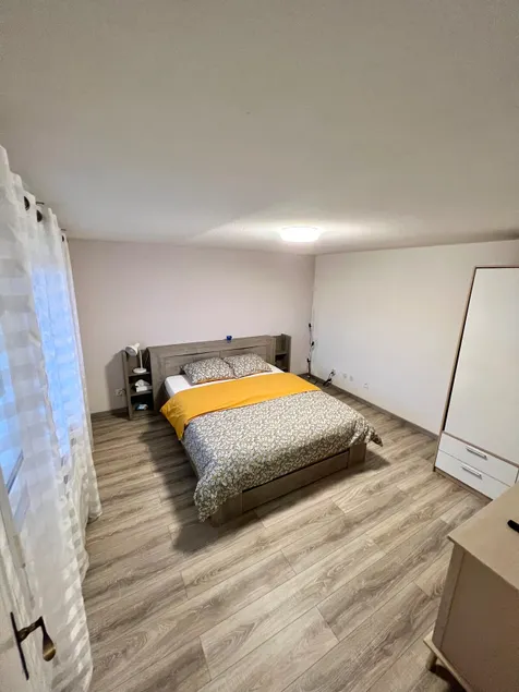 Superb apartment with free parking on site - Image 1