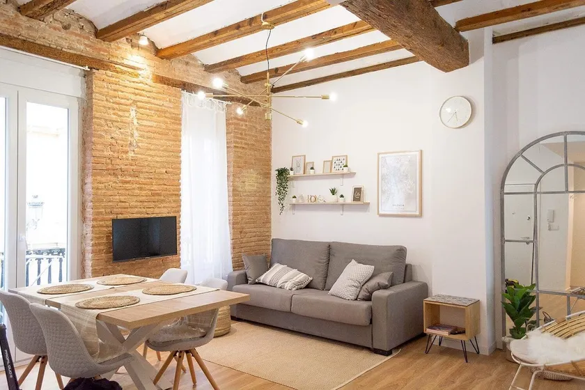 Luxurious and cosy apartment, including garage - Image 1