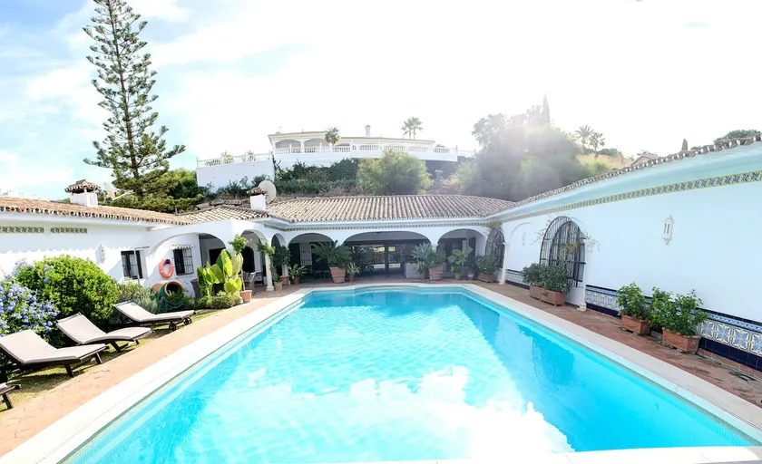 Villa Casa Michael 8-bed near Puerto Banus - Image 1