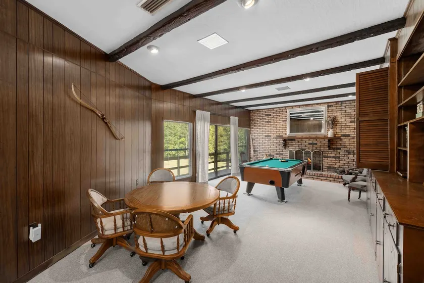 Spacious 4BR Retreat Fish Pond, Fire Pit&Game Room - Image 1