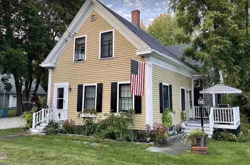 Historic Kennebunkport home only 0.3 miles to Dock Square - Image 1
