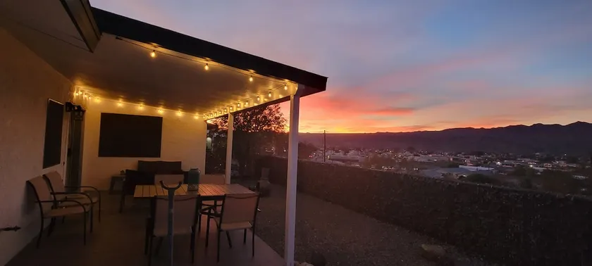 Family getaway 3 bedrooms with mountain views - Image 1