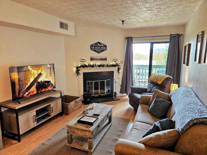 The Davis Ridge - Mt Views, Fireplace, Balcony - Image 1