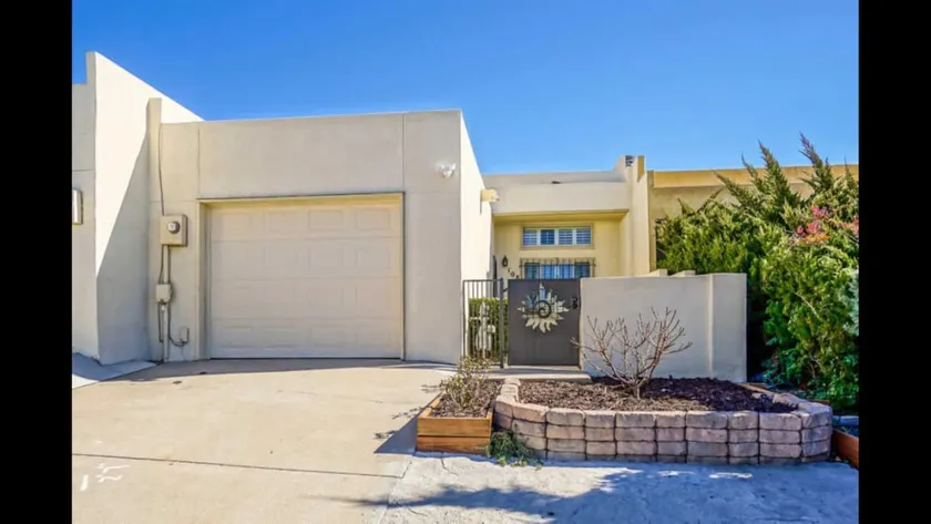 Cloudview charming 2 bedrooms townhouse. - Image 1