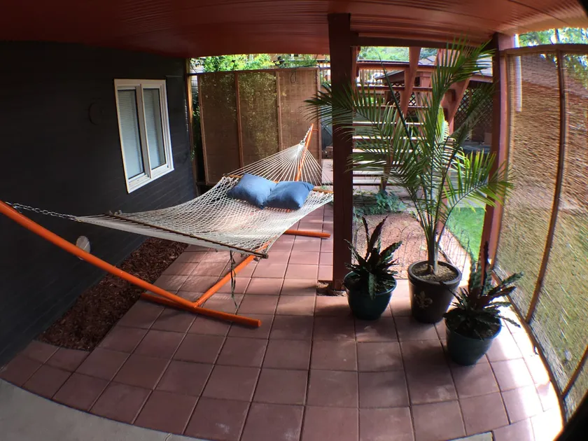 Walkout Garden Apt - Whole Space (1000 sq ft) - Image 1