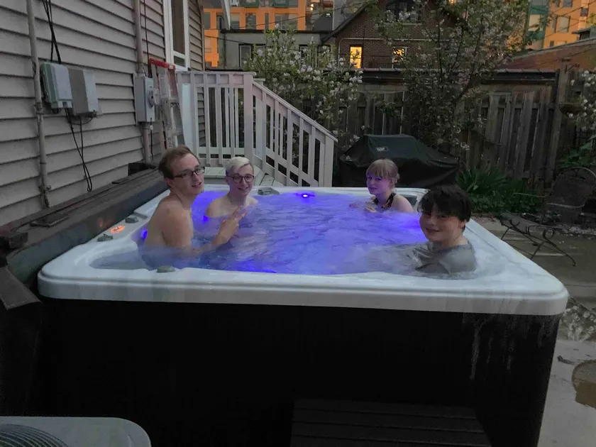 Hot Tub Victorian Garden Home - Image 1