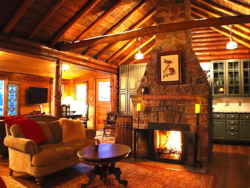 Little Fox Hollow: Charming Cabins, Deck Boat Incl - Image 1