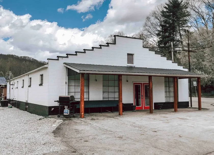 Gunter's Getaway - Windrock- sleeps 16 - Image 1