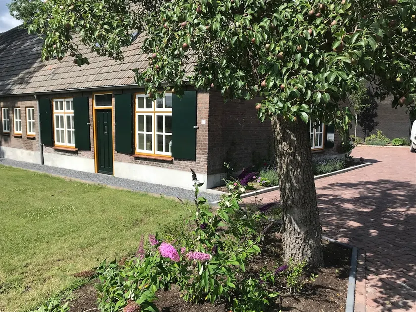 Farmhouse attractive for large groups - Image 1
