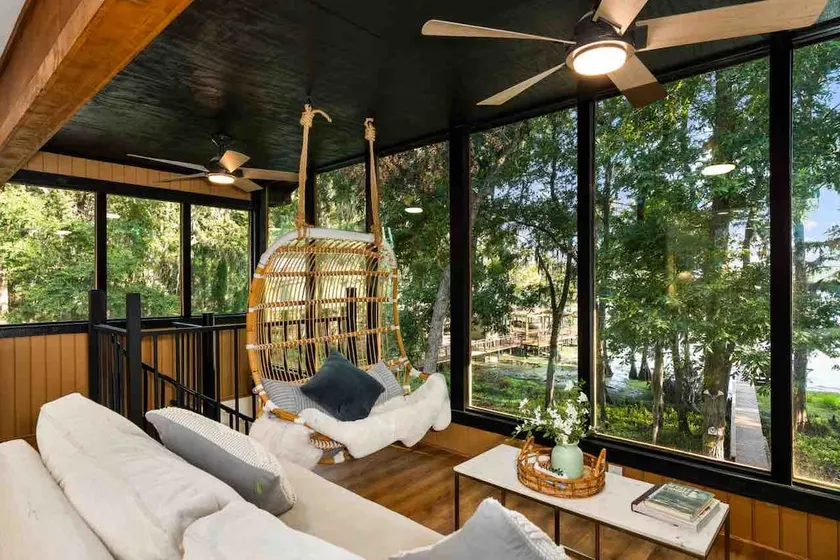 Lakefront Cabin/Hot Tub, Scenic Views & EV Charger - Image 1