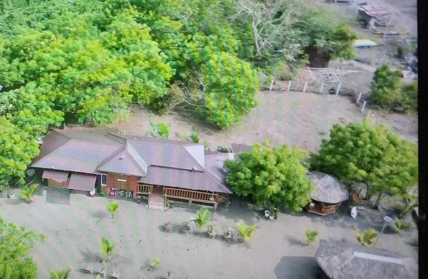 Beachfront Aircon Modern Kubo for 10 pax - Image 1