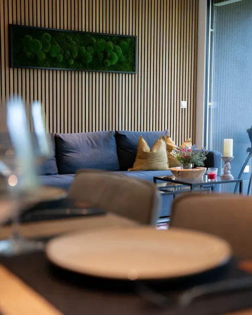 Sunny Garden Apartment - Image 1