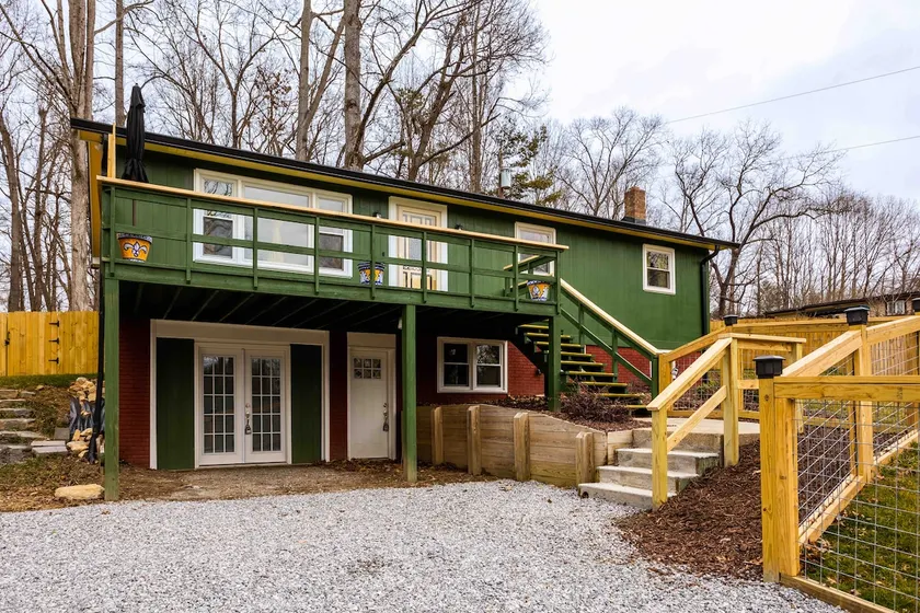 That '70s House—a chill stay w/ modern adaptations - Image 1