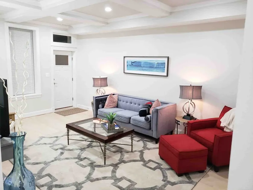 Spacious & Bright home In Bloomingdale/ Truxton DC - Image 1