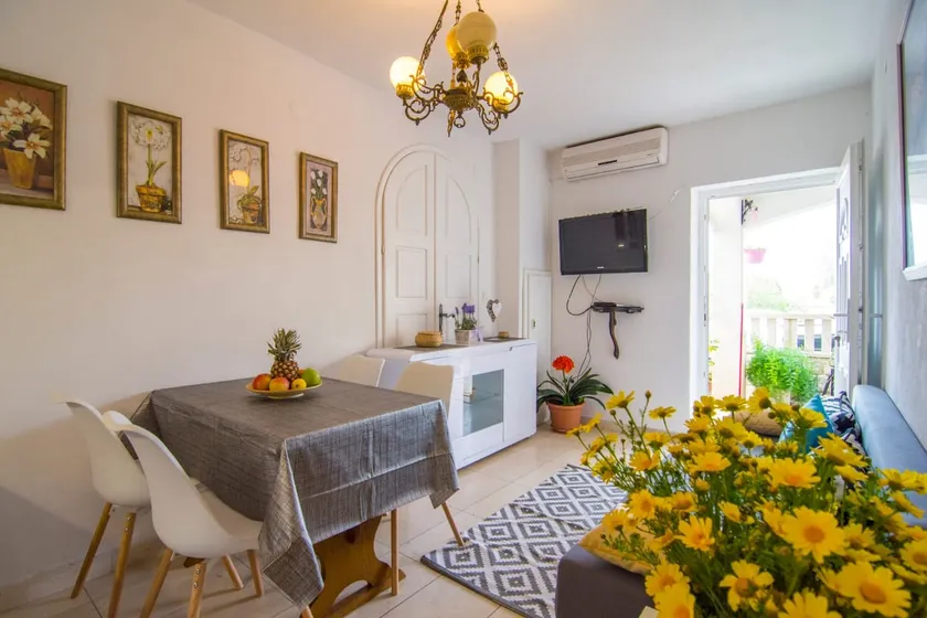 Apartment Mare - Image 1