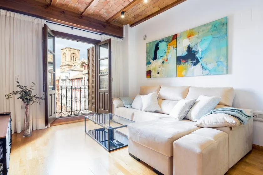 NEW APARTMENT, NEXT TO THE CATHEDRAL. BIRRAMBLA - Image 1