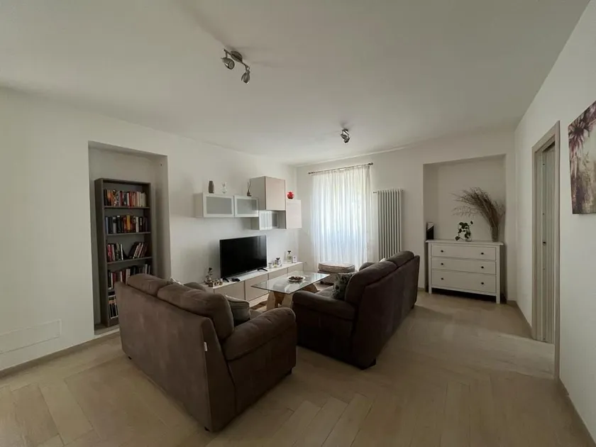 Apartment 5 minutes from the sea with parking, Imperia - Image 1