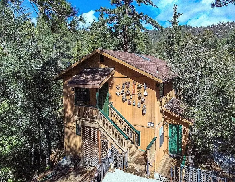 Treetop Getaway in the Ponderosa Pines - Image 1