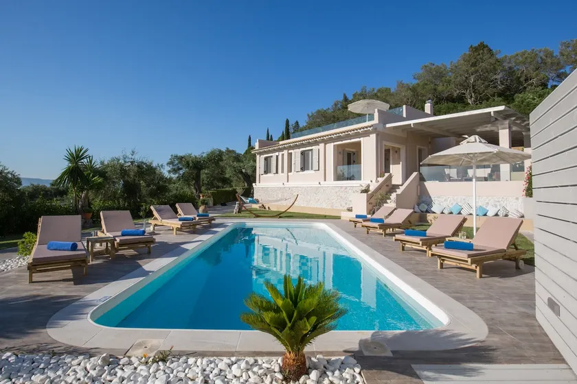 Charmante villa conviviale et familiale avec piscine, jardin et barbecue | Vue montagne | Avec animaux acceptés - Image 1